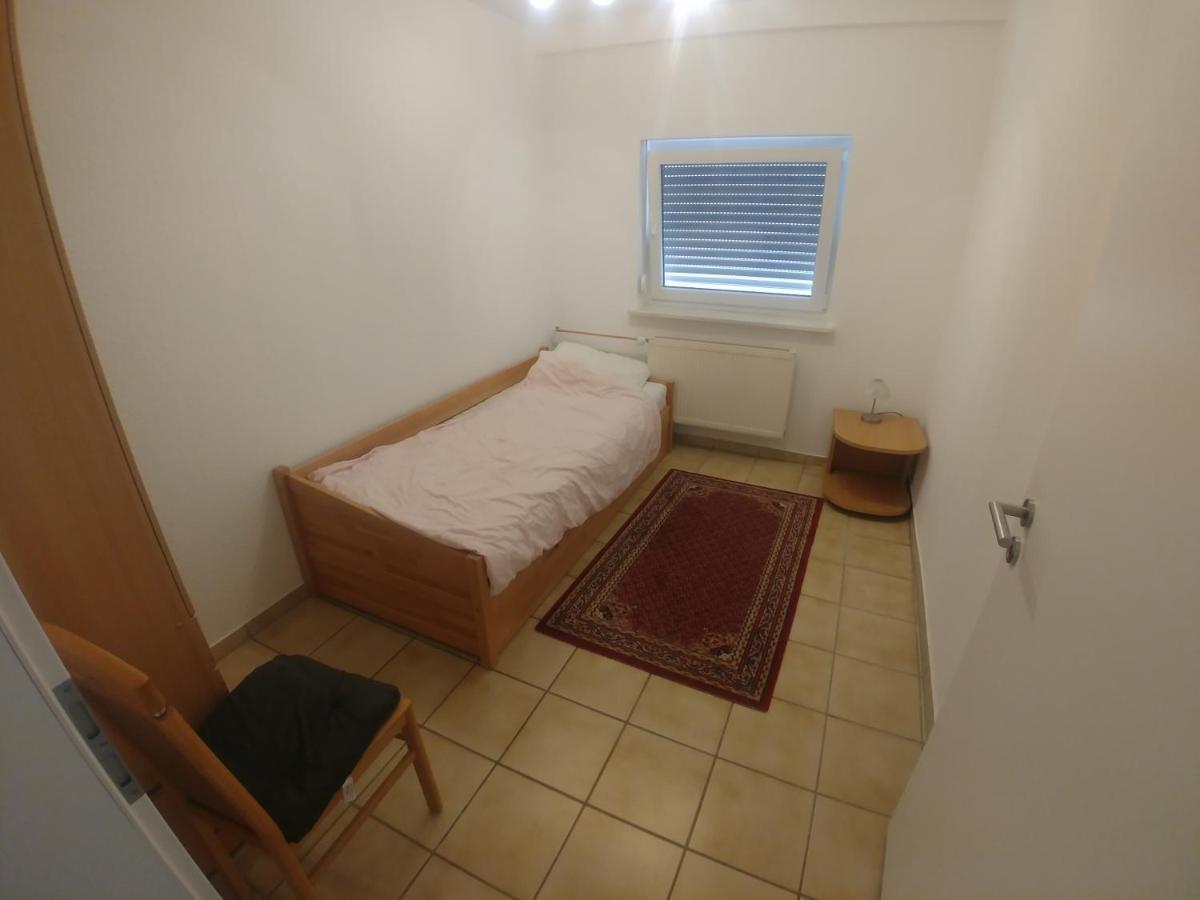 Monteur- Und Ferienwohnung Gemmer 52Qm Herold Buitenkant foto